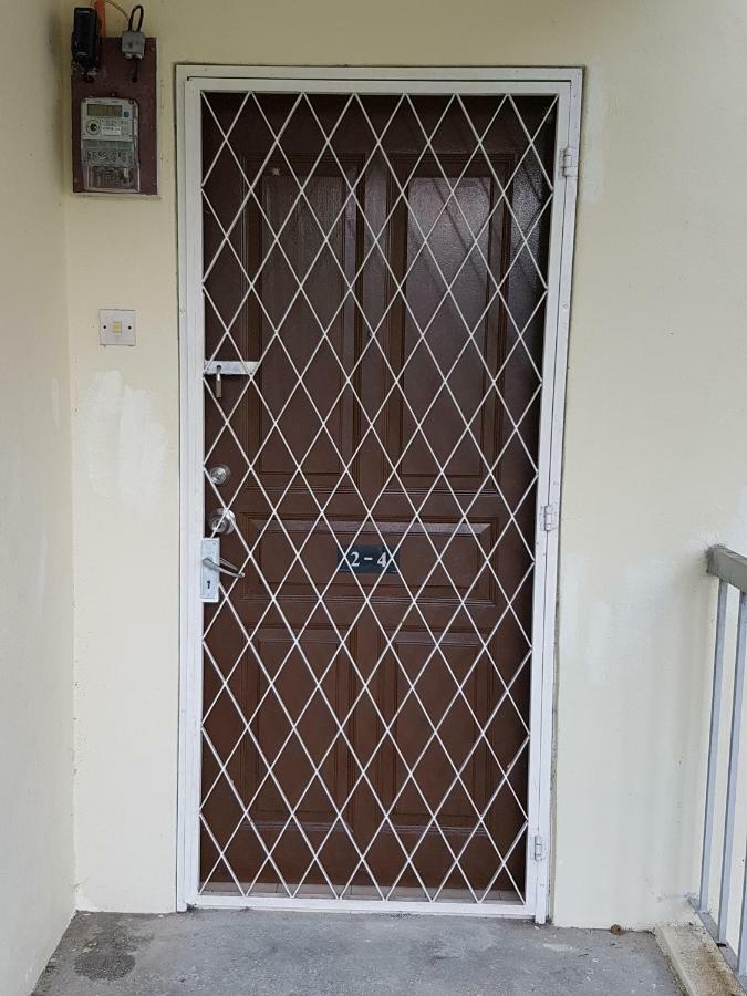 Home Stay Bayu Emas Appartment, Batu Feringgi Buitenkant foto